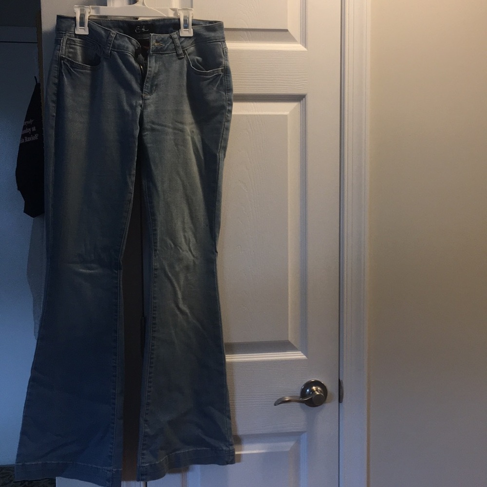 LIGHT WASH FLARE BELL BOTTOM JEANS